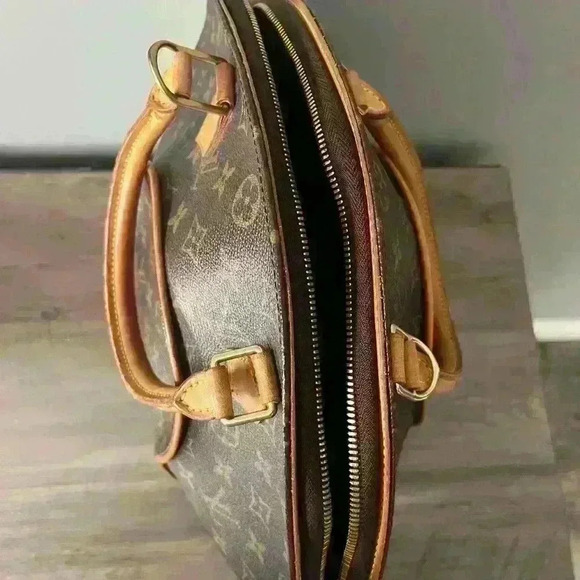 Louis Vuitton handbag - Picture 4 of 4